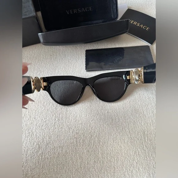 NIB Versace VE4440U Sunglasses - Picture 7 of 15